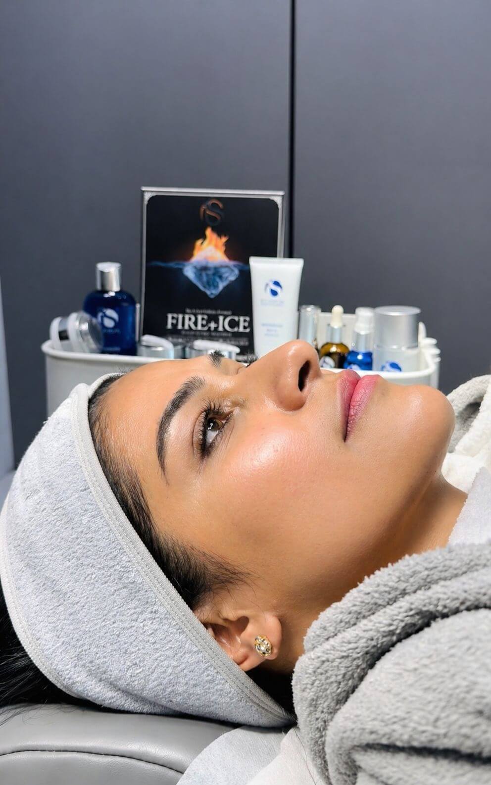 IS Clinical Fire & Ice Facial